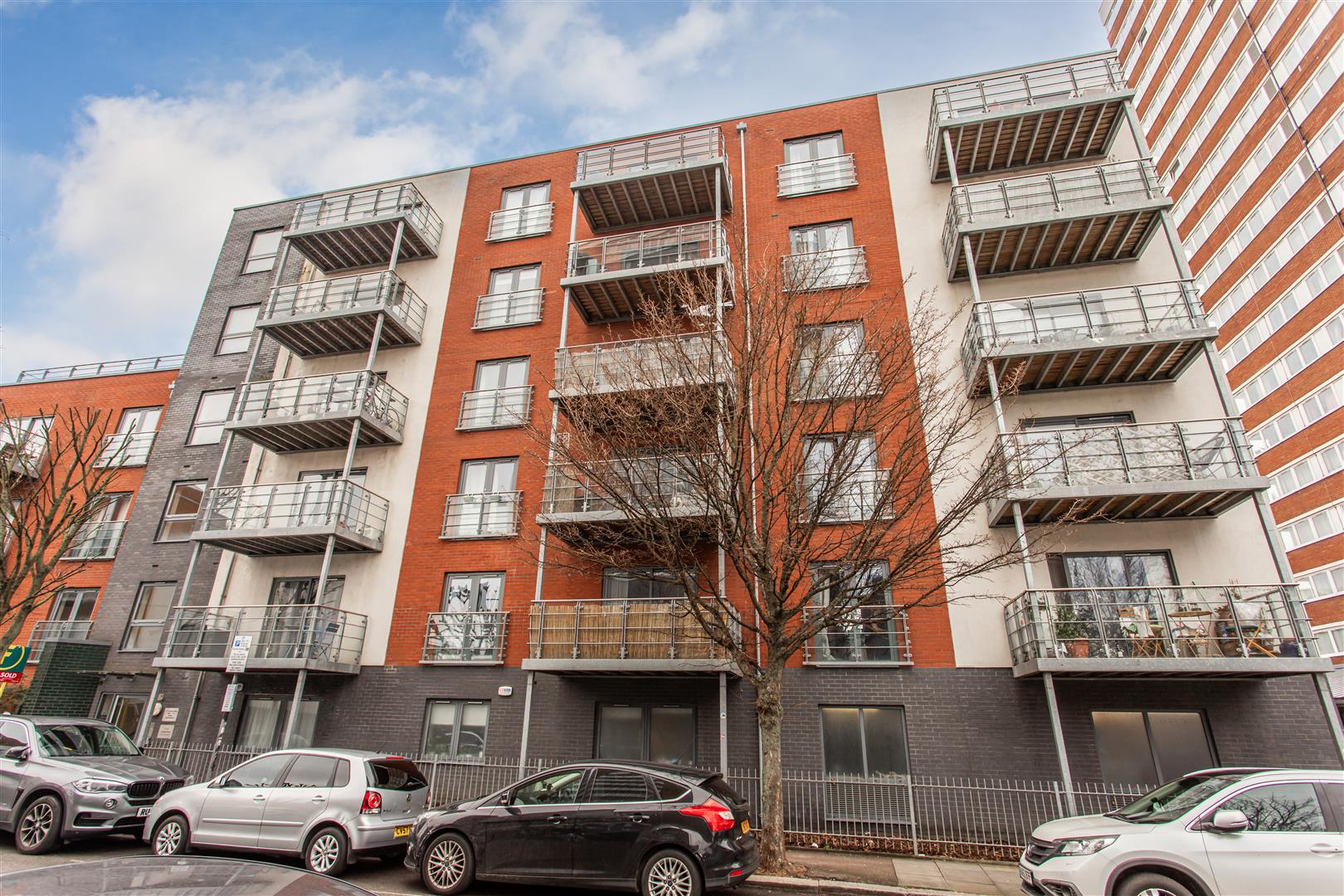 Blackett Apartments, Mile End